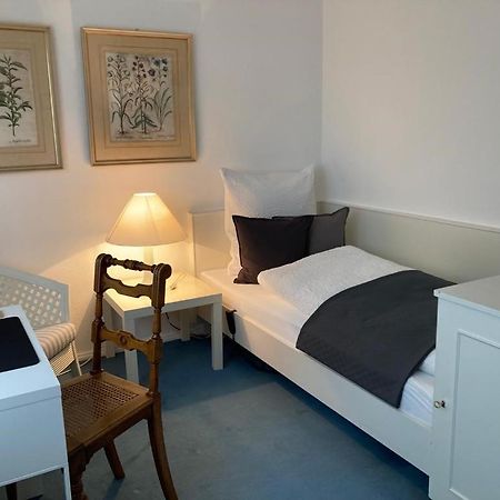 Schoenes Zimmer In Guter Lage In Aalen/Unterkochen ภายนอก รูปภาพ