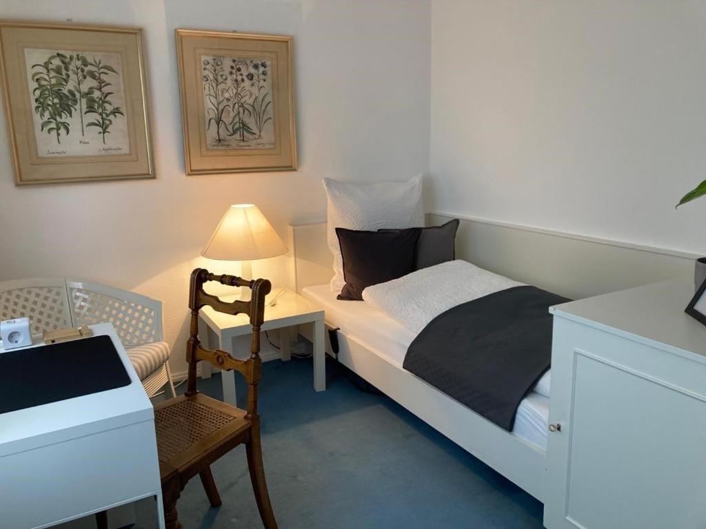 Schoenes Zimmer In Guter Lage In Aalen/Unterkochen ภายนอก รูปภาพ